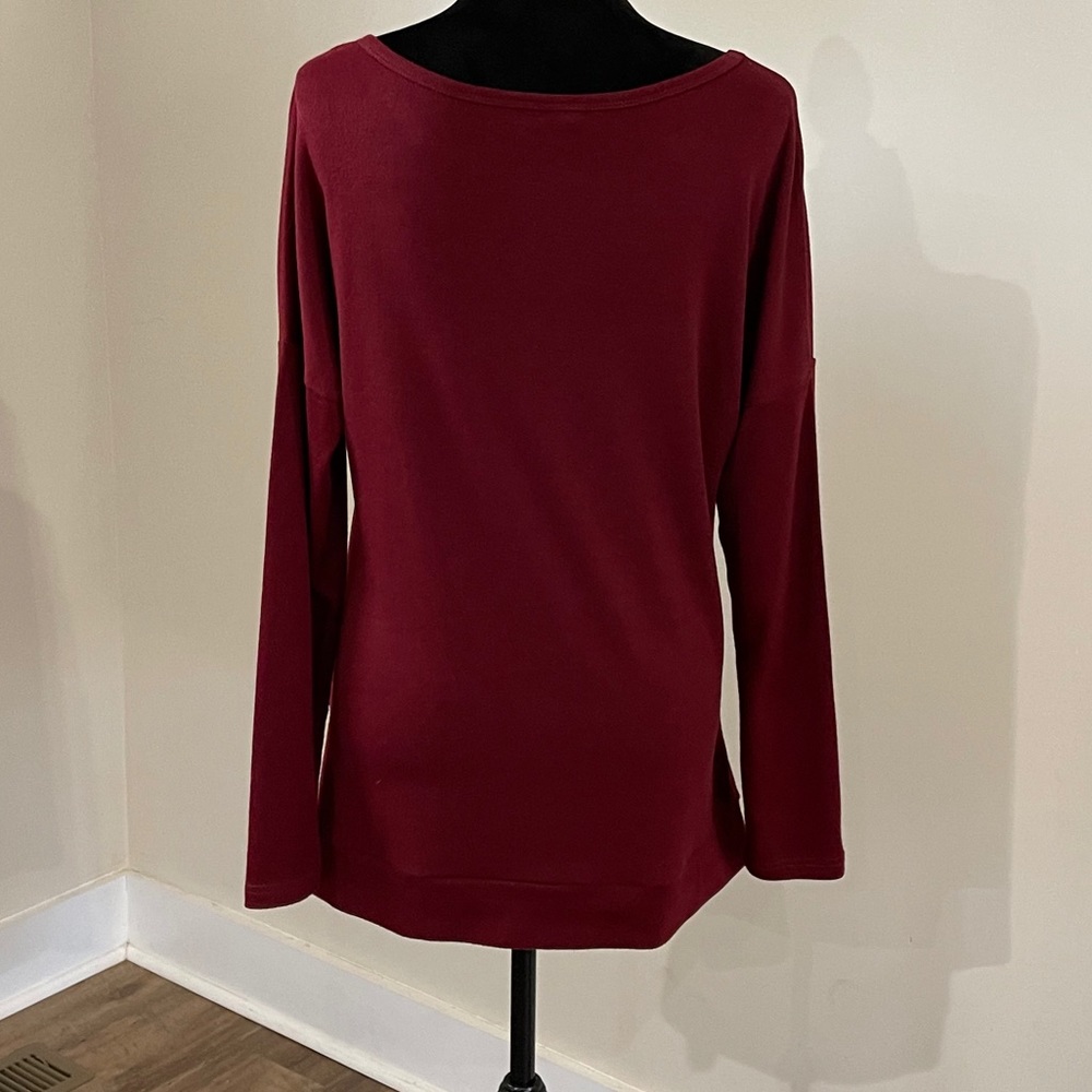 Red sweater - Picture 4 of 5